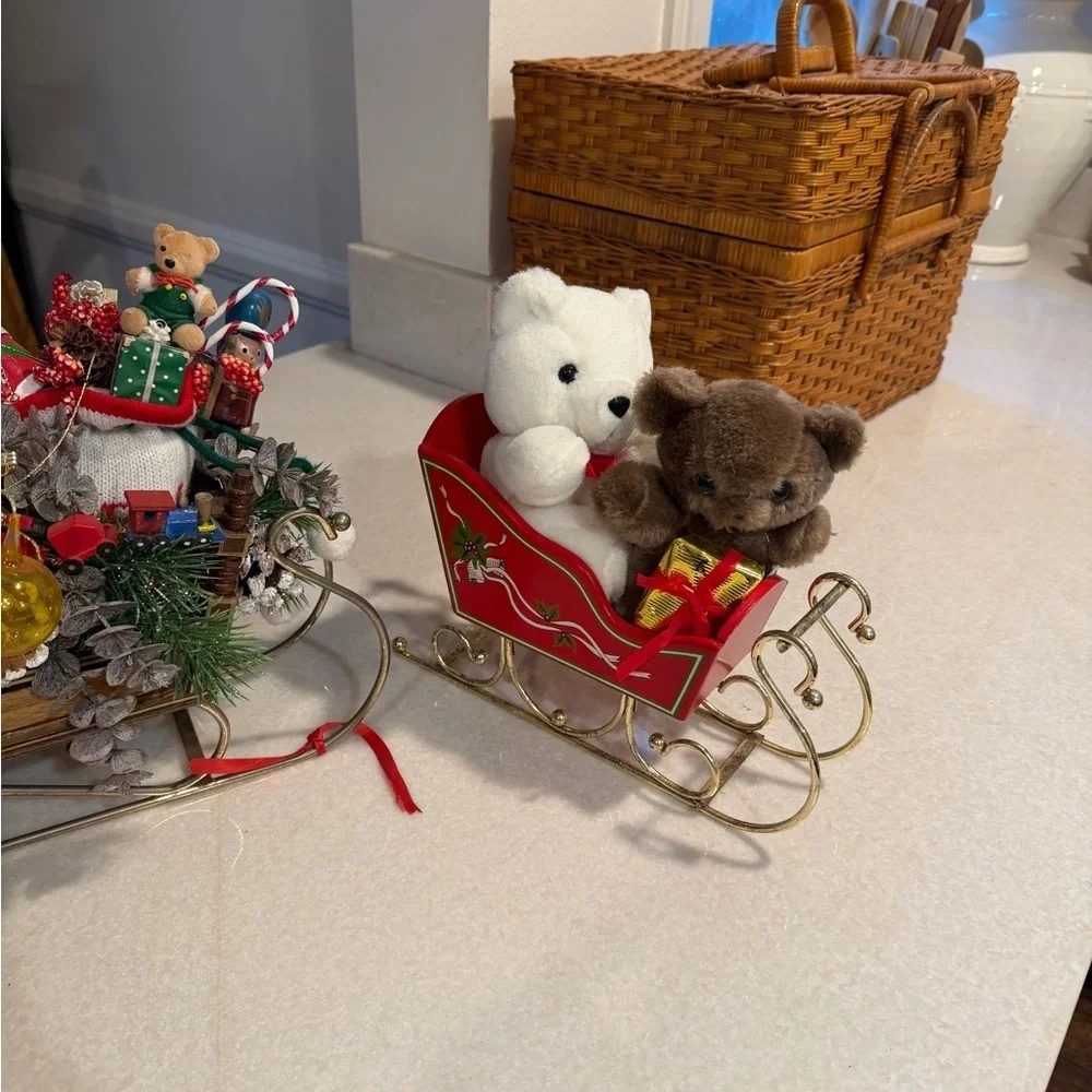 Festive vintage Holiday Bear Sleigh music box Decoration and second sleigh